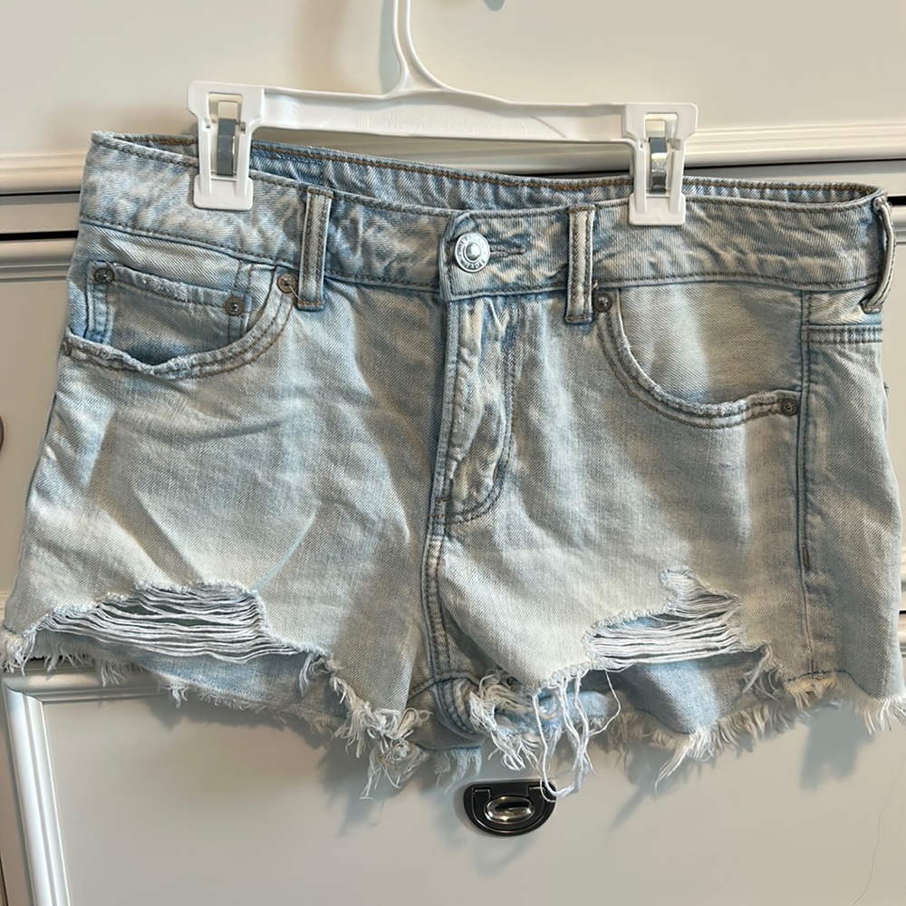 American Eagle Light washed ripped jean shorts